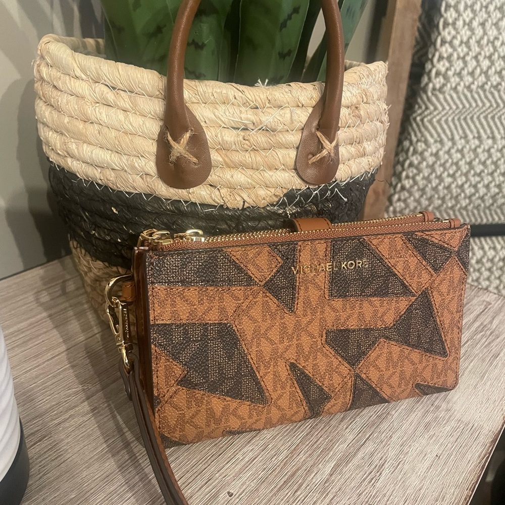 Michael Kors double zip wristlet luggage multi